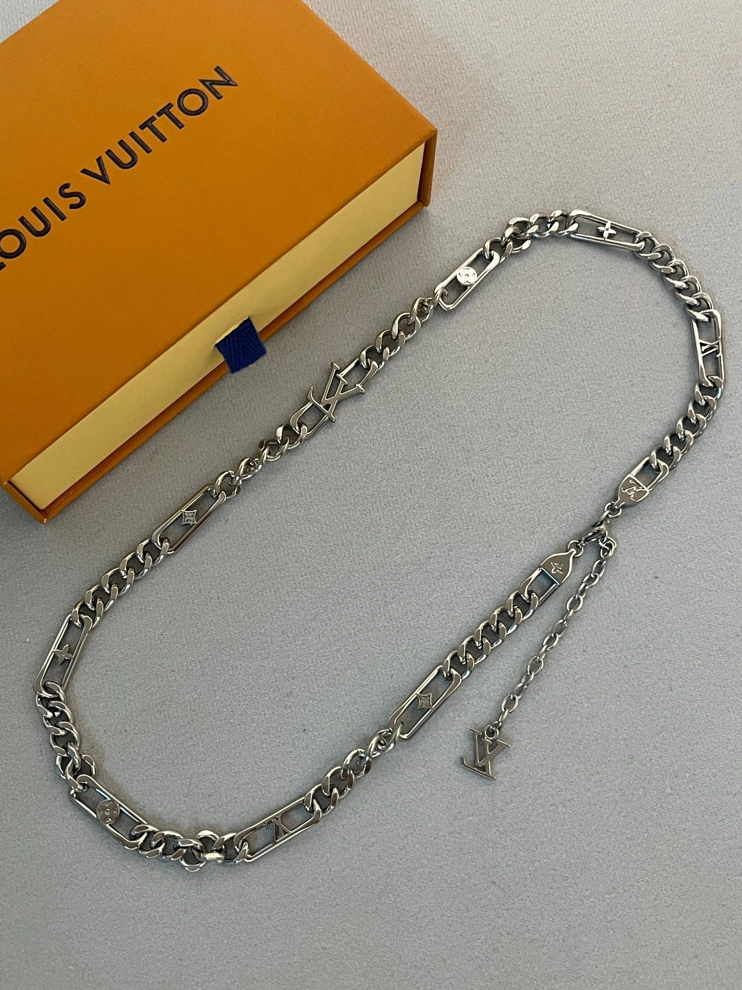 Barbara-- 8V necklace M02248 item : E-S000K0915
