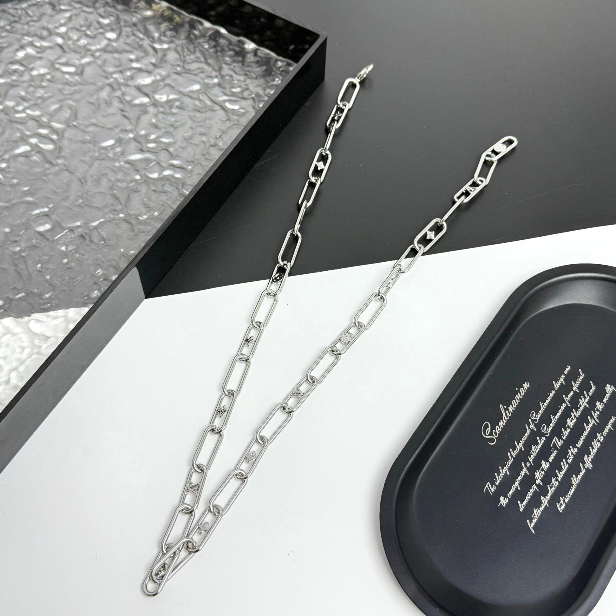 Barbara-- 8V necklace M02488 item : E-S000K0912
