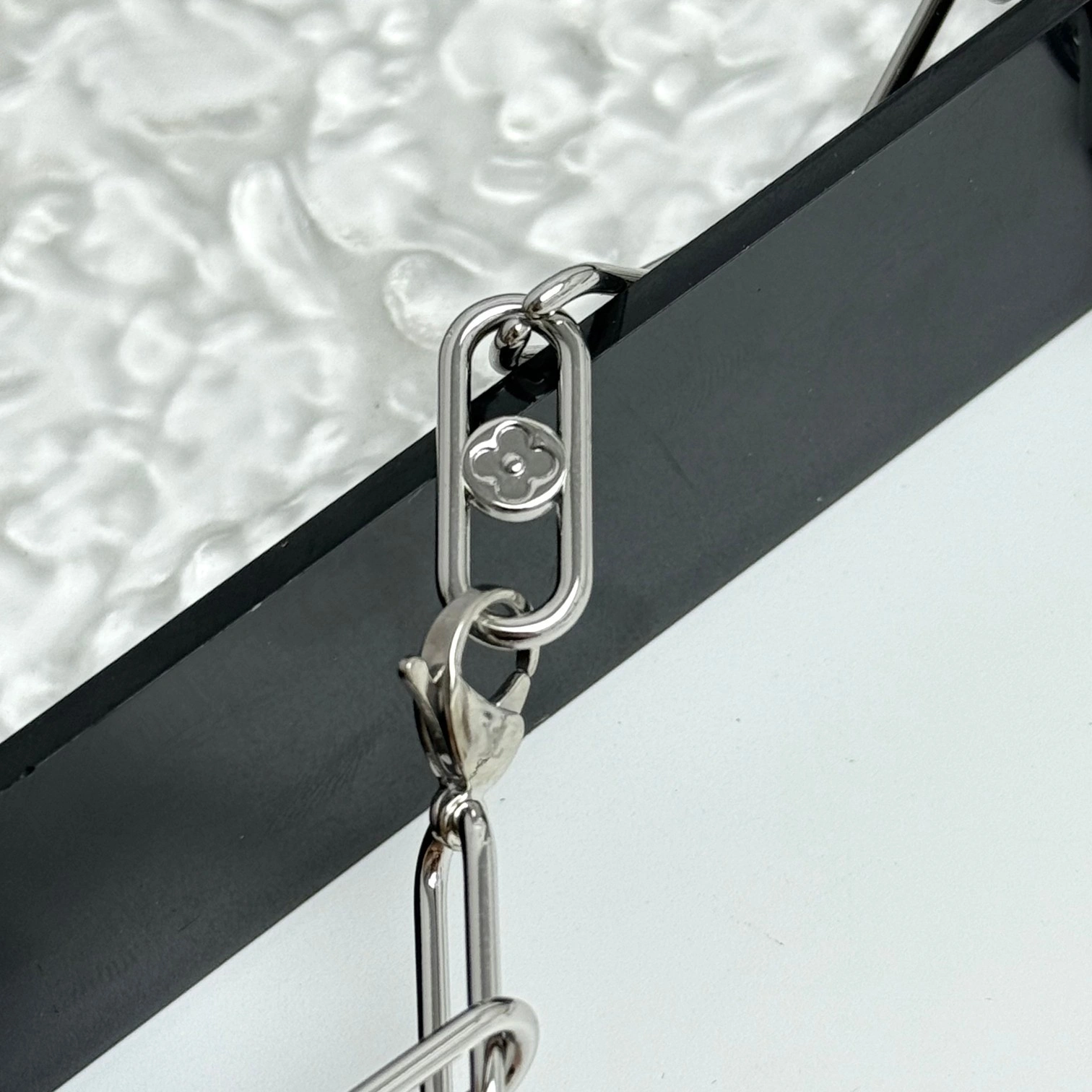Barbara-- 8V necklace M02488 item : E-S000K0912