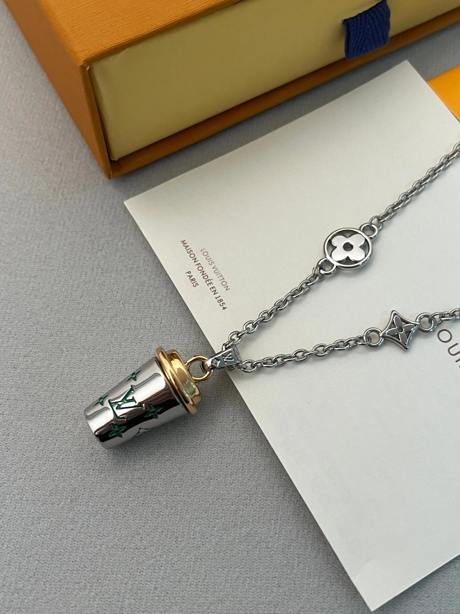 Barbara-- 8V necklace M02568 item : E-S006K0205H
