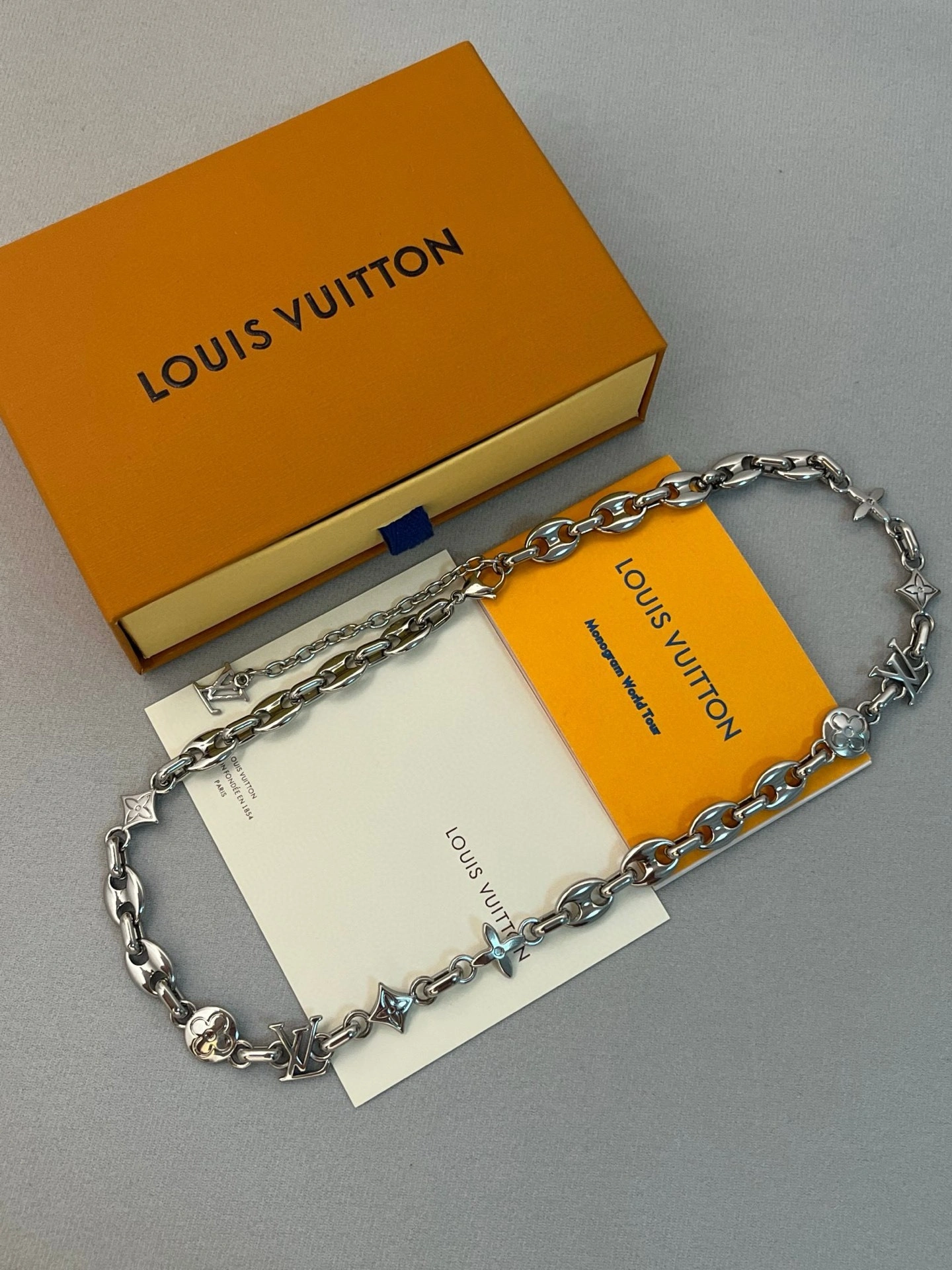 Barbara-- 8V necklace M02725 2colour item : E-S006K0203-2H