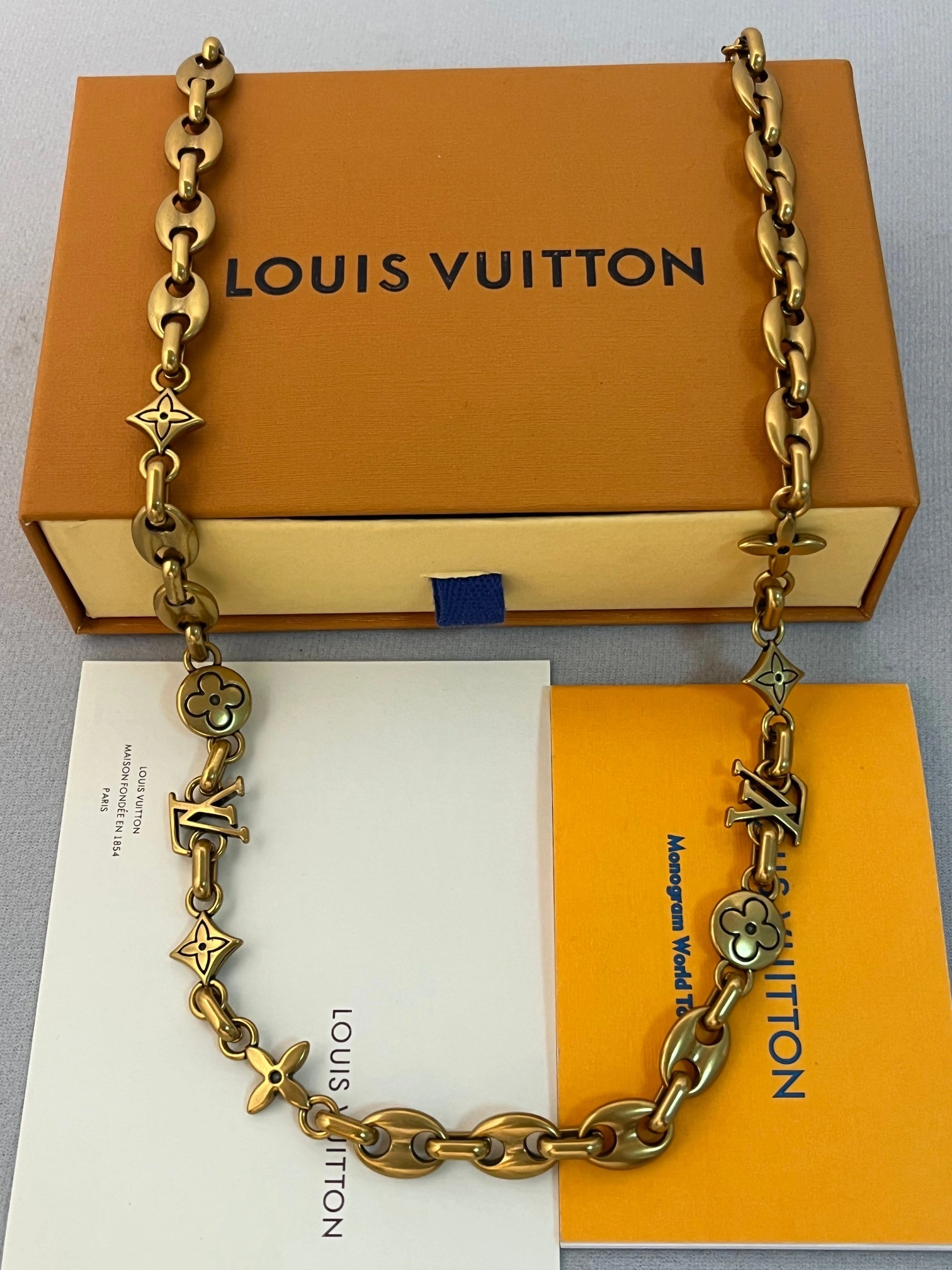 Barbara-- 8V necklace M02725 2colour item : E-S006K0203-2H