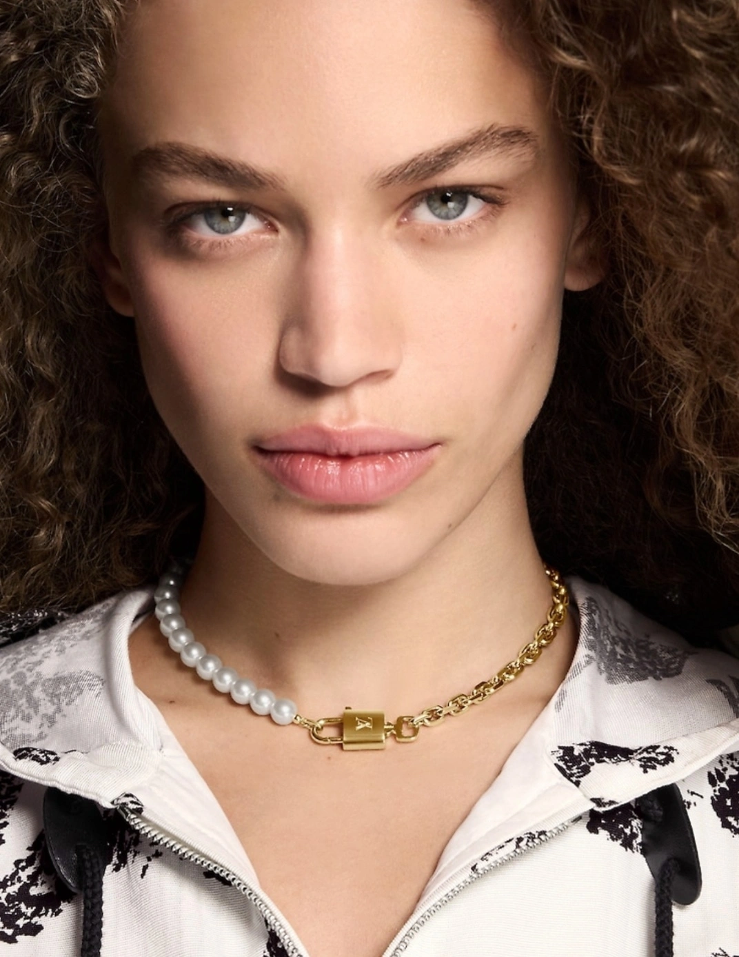 Barbara-- 8V necklace item : E-S006K0201H