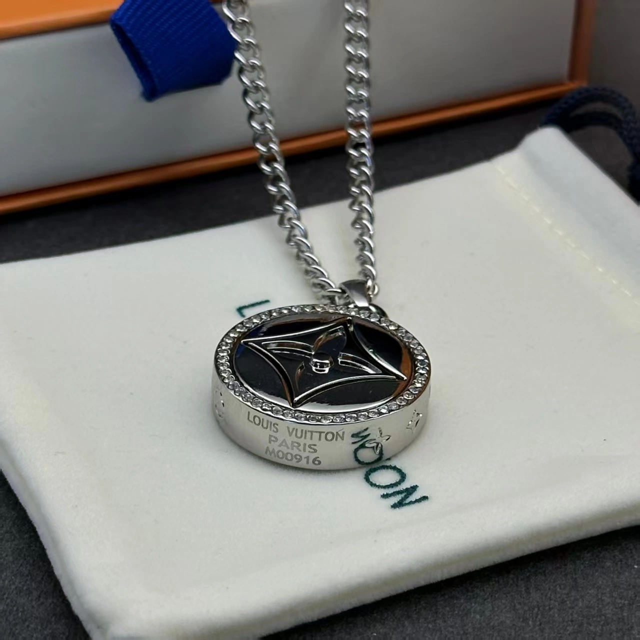 Barbara-- 8V necklace item : E-S006K0206H