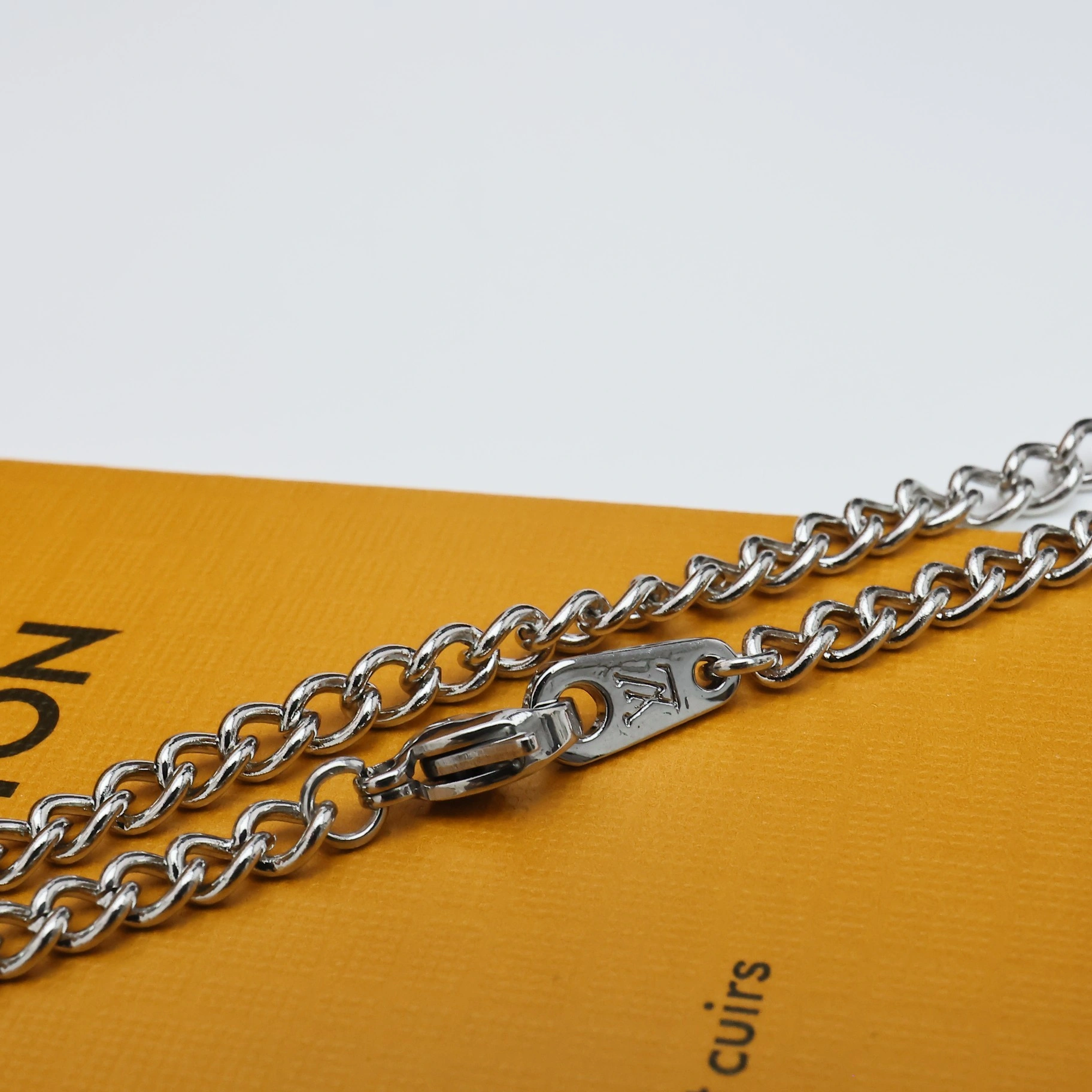 Barbara-- 8V necklace item : E-S006K0207H