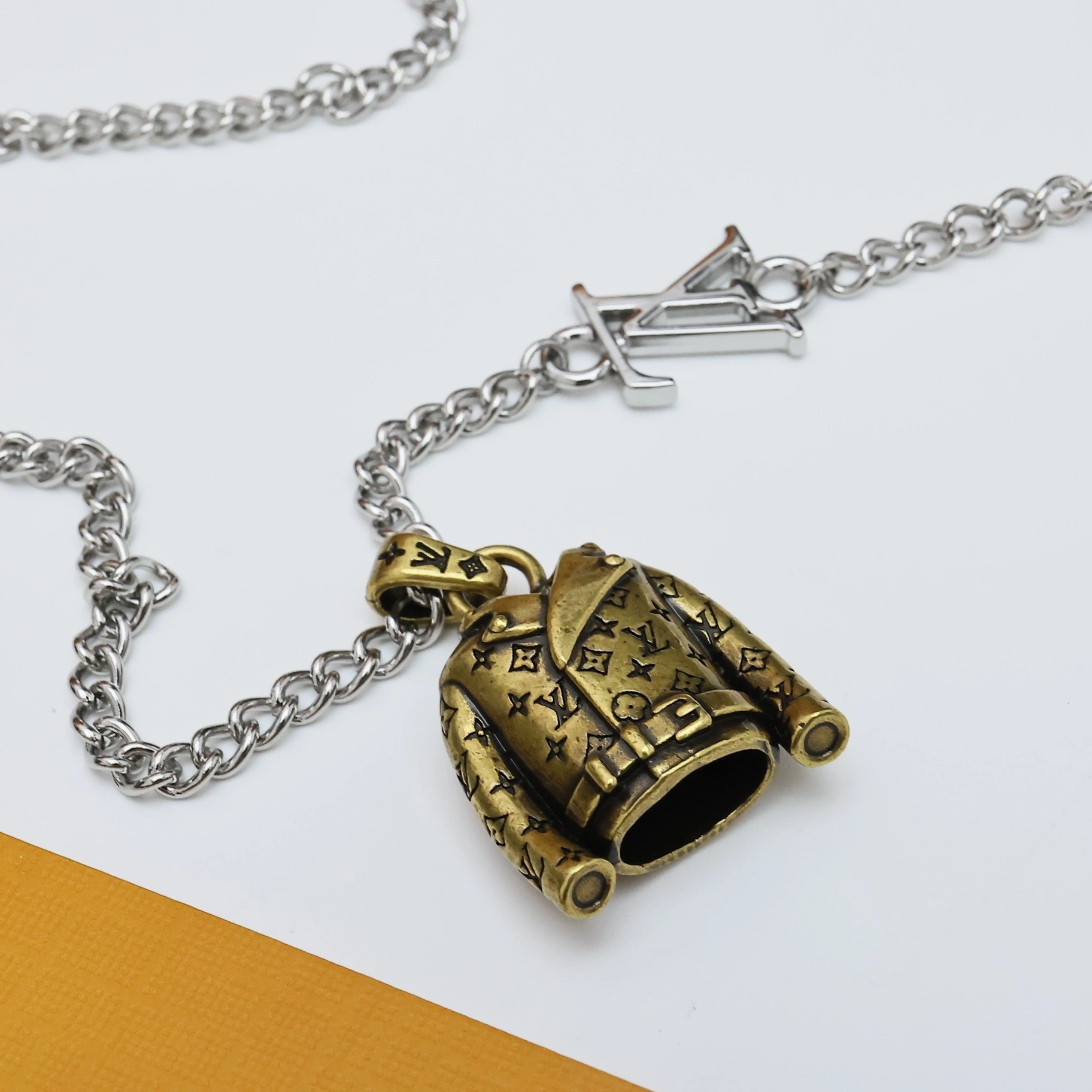 Barbara-- 8V necklace item : E-S006K0207H