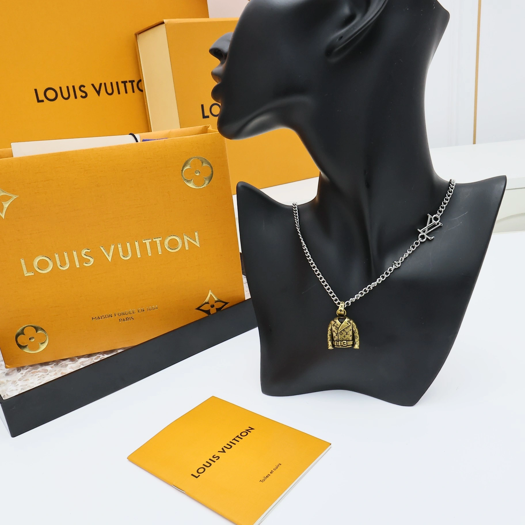 Barbara-- 8V necklace item : E-S006K0207H