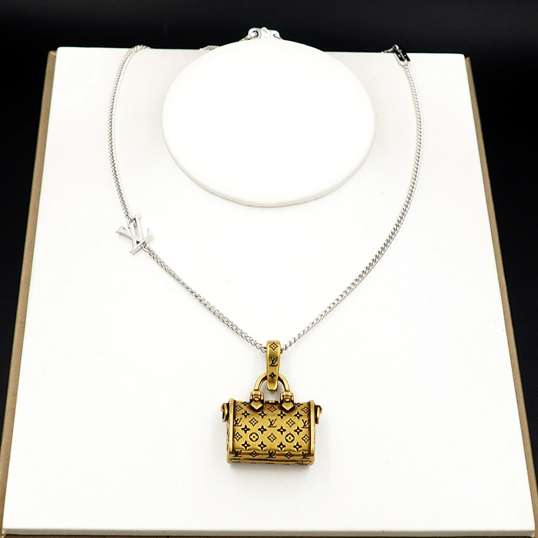 Barbara-- 8V necklace item : E-S092J3036H