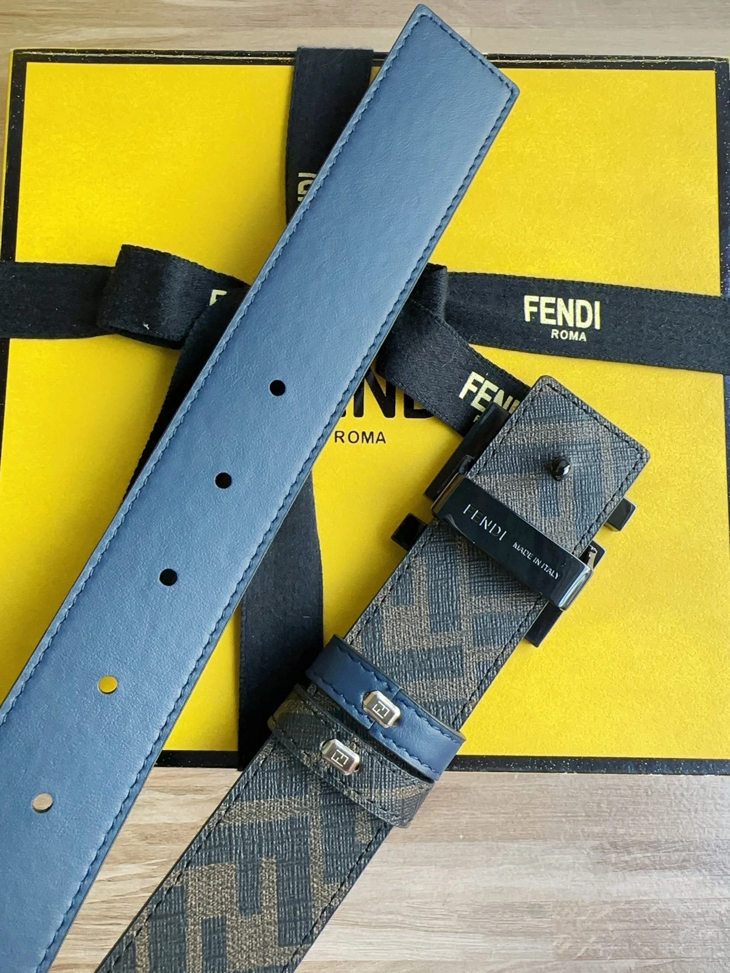 Barbara-- F594i 7C0502APDSF1MME Calfskin reversible 35MM item:D-S042F0518
