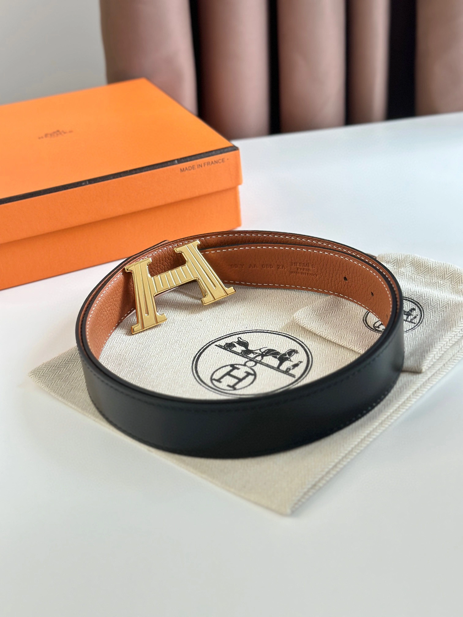 Barbara-- H010495UUZ3-H073967CAAA085 reversible cowhide 32MM item:D-S000A1958R