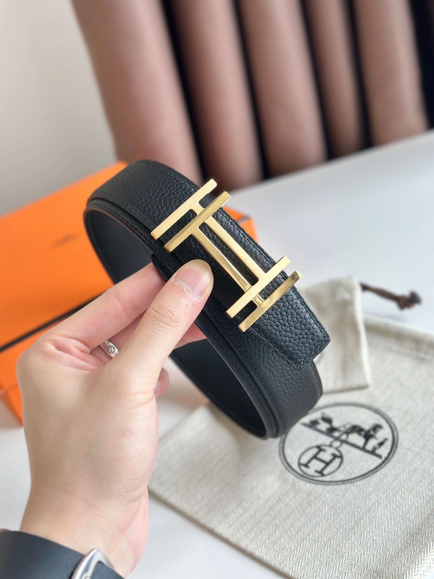 Barbara-- H066050CP2K-H073996CAAF reversible Calfskin 32MM item:D-S000A2098R