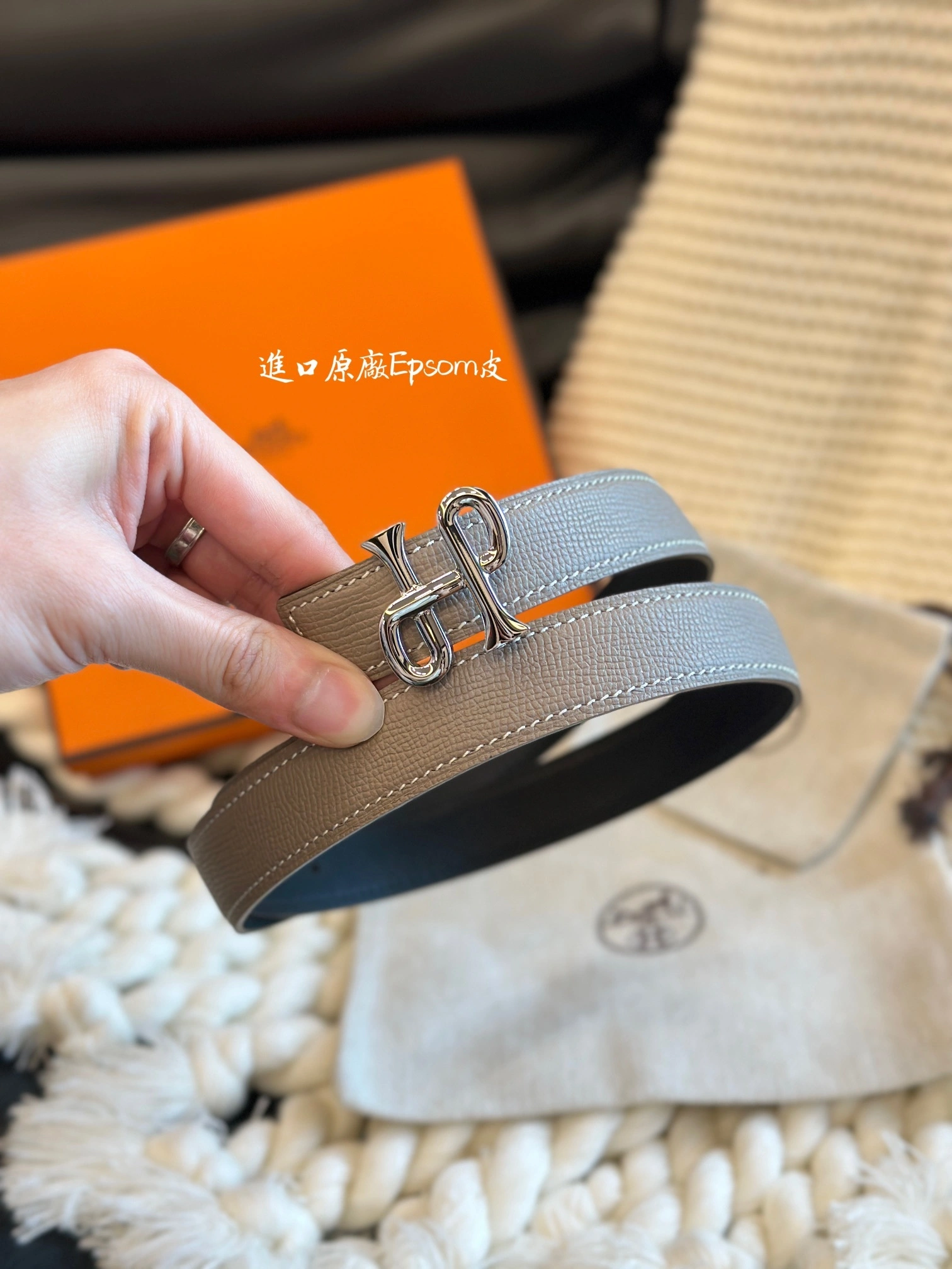 Barbara-- H5r75s COR BAROQUE BUCKLE & REVERSIBLE LEATHER STRAP item:D-S333H3074