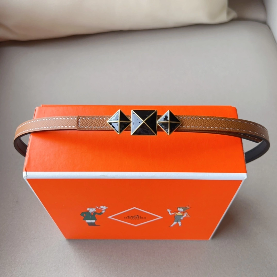 Barbara-- H5r75s H010746UC89H065538CAAB095 Calfskin reversible item:D-S333F0538