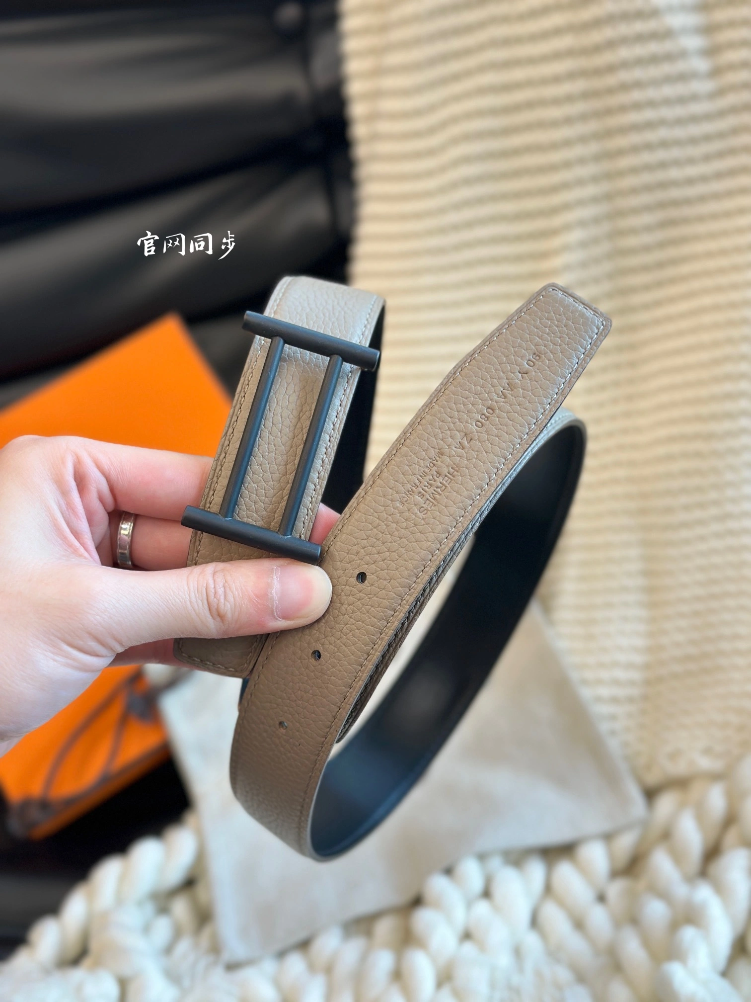 Barbara-- H5r75s RIDER BUCKLE & REVERSIBLE LEATHER STRAP item:D-S179H2925