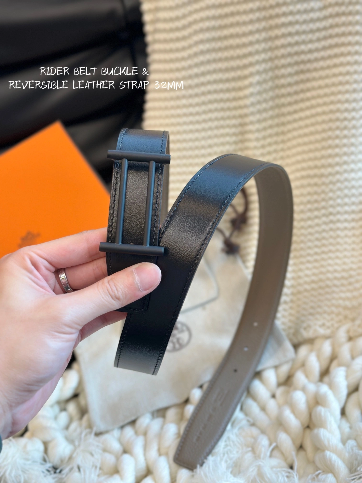 Barbara-- H5r75s RIDER BUCKLE & REVERSIBLE LEATHER STRAP item:D-S179H2925