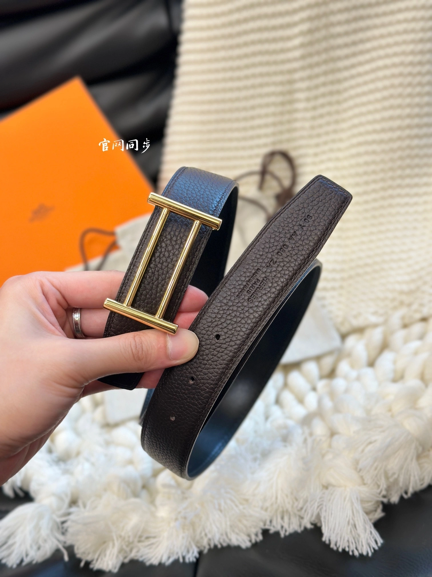 Barbara-- H5r75s RIDER BUCKLE & REVERSIBLE LEATHER STRAP item:D-S179H2926