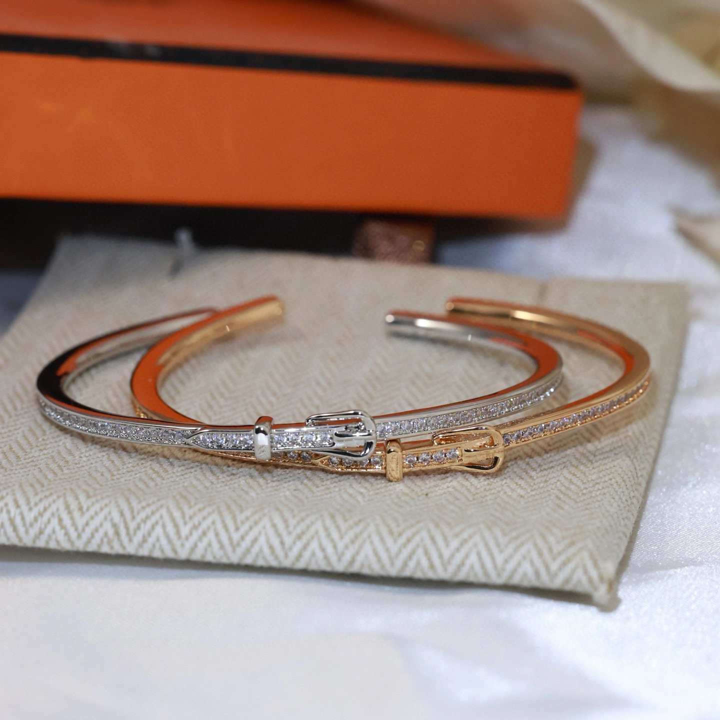 Barbara-- H5r75s bracelet 2colour item:F-S092A1040-2H