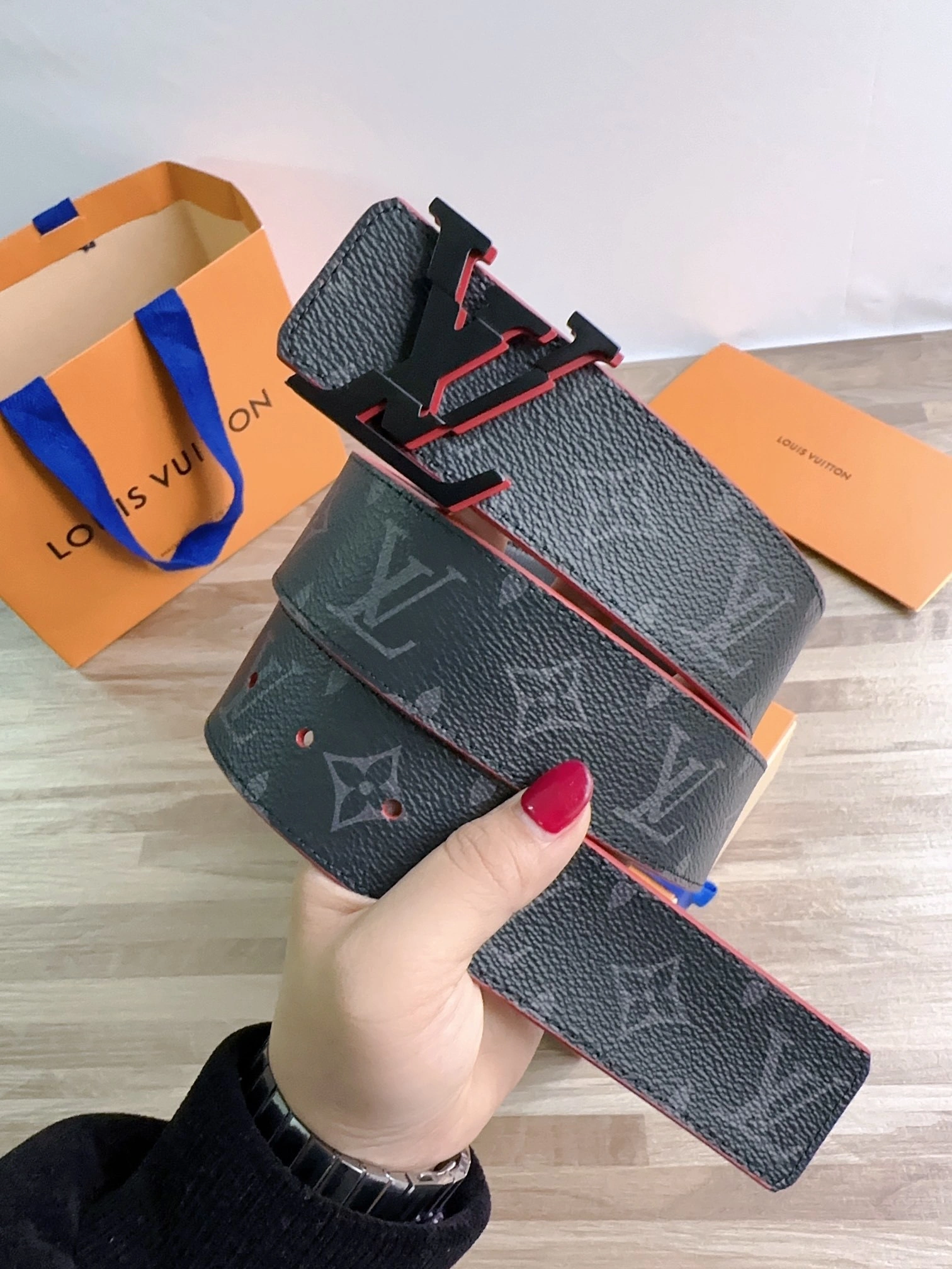 &Barbara-- M0628V 4CM three piece--reversible cowhide item:C-S042K1823