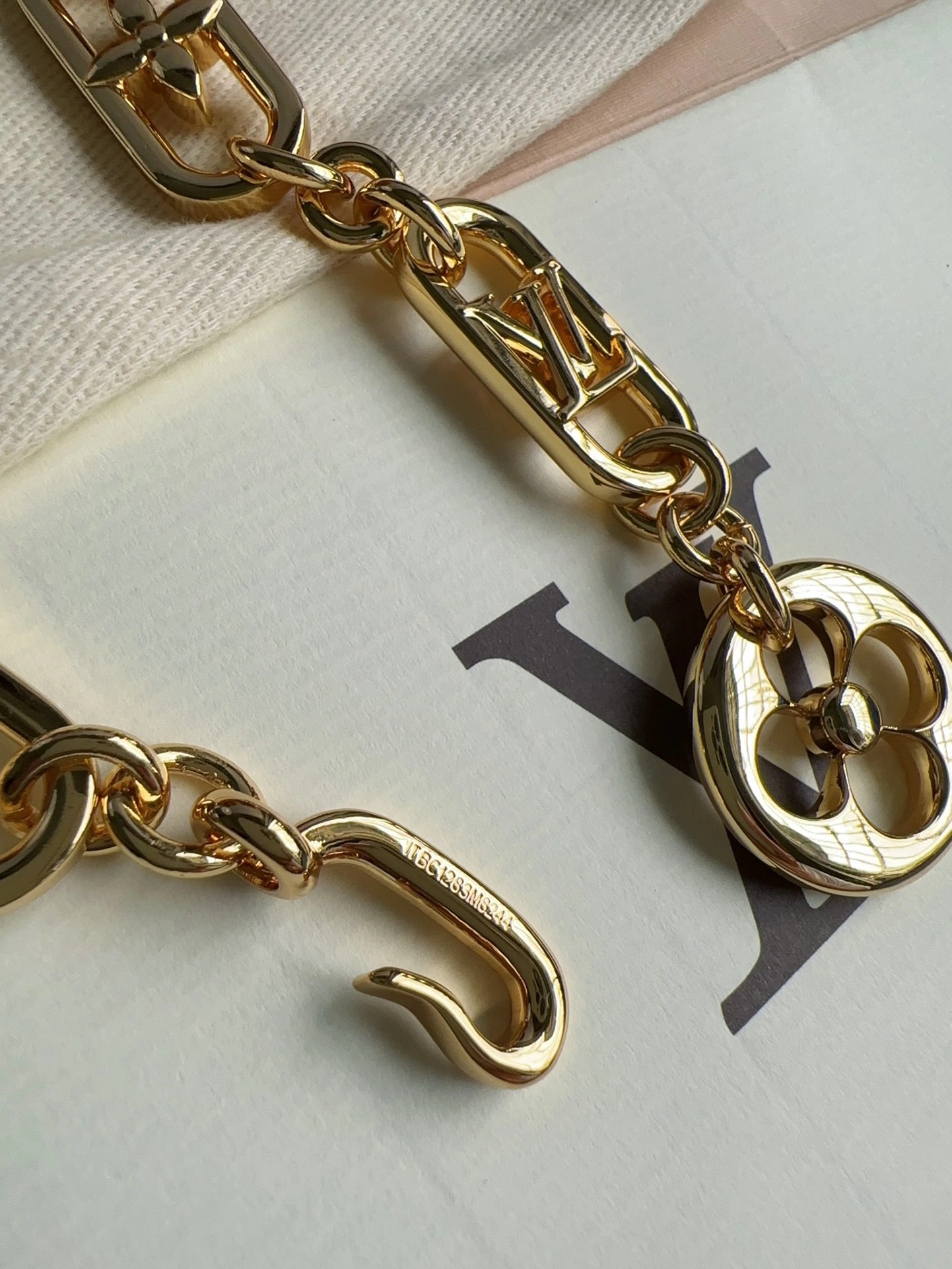 Barbara-- M8244Z Monogram item:C-S042K2522R