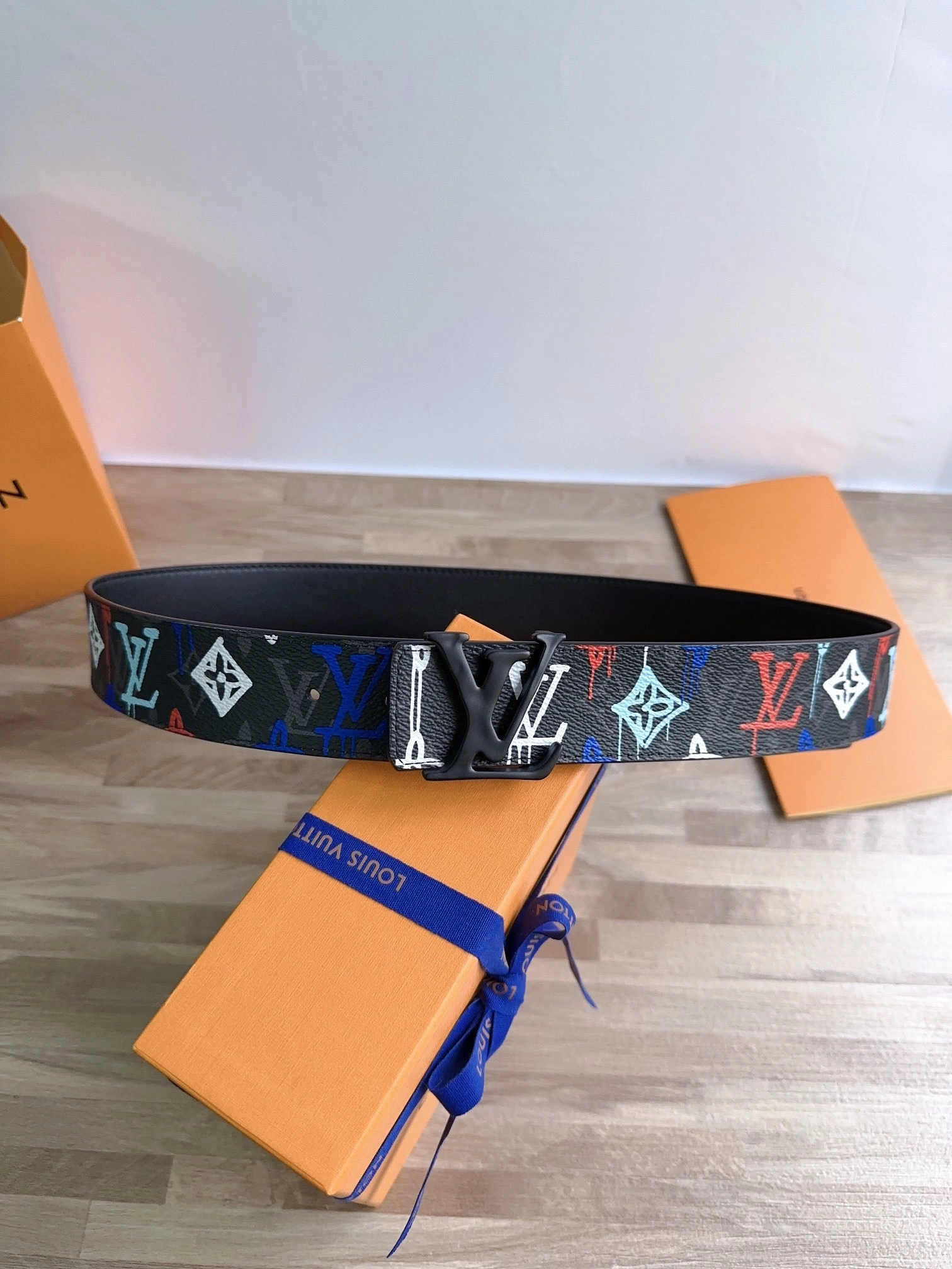 Barbara-- SHAPE M0637U 4CM three piece--reversible cowhide item:C-S000k1104