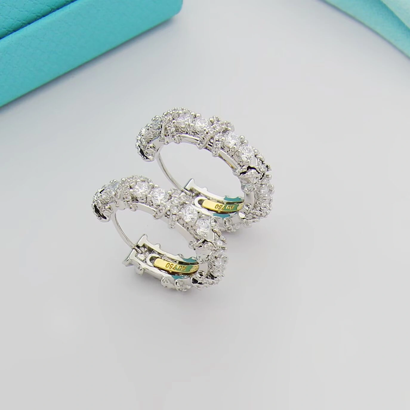 Barbara-- Tiff19y&3o Schlumberger earrings item : E-S092J3113H