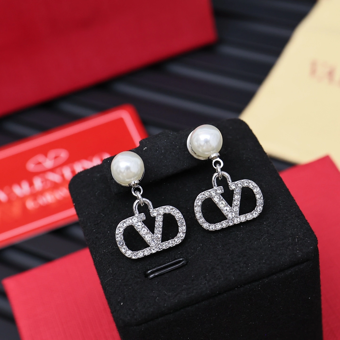 Barbara-- V1859ti9o earrings item:F-S092A1046H