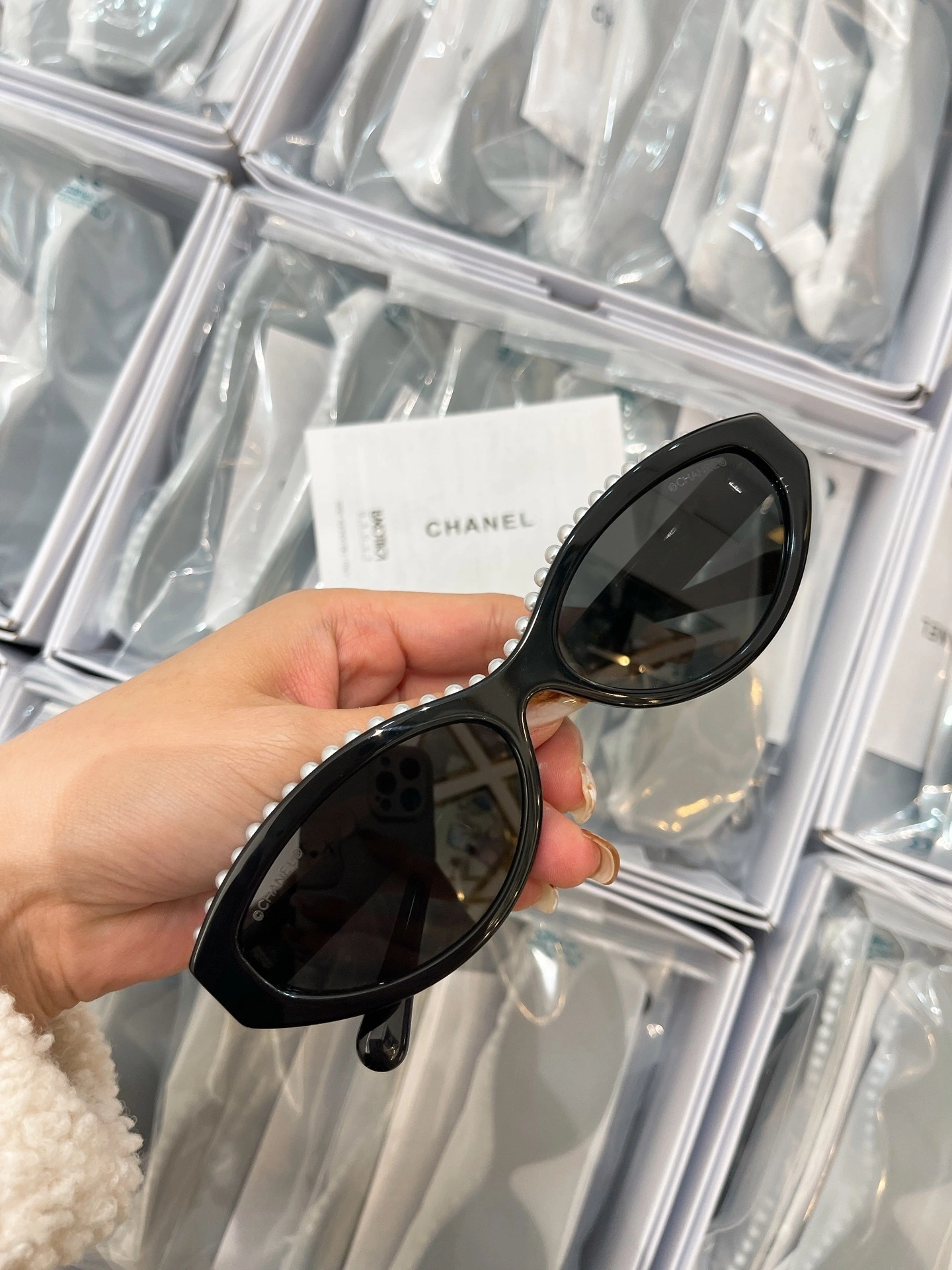 Barbara-- item:C-S132D01105