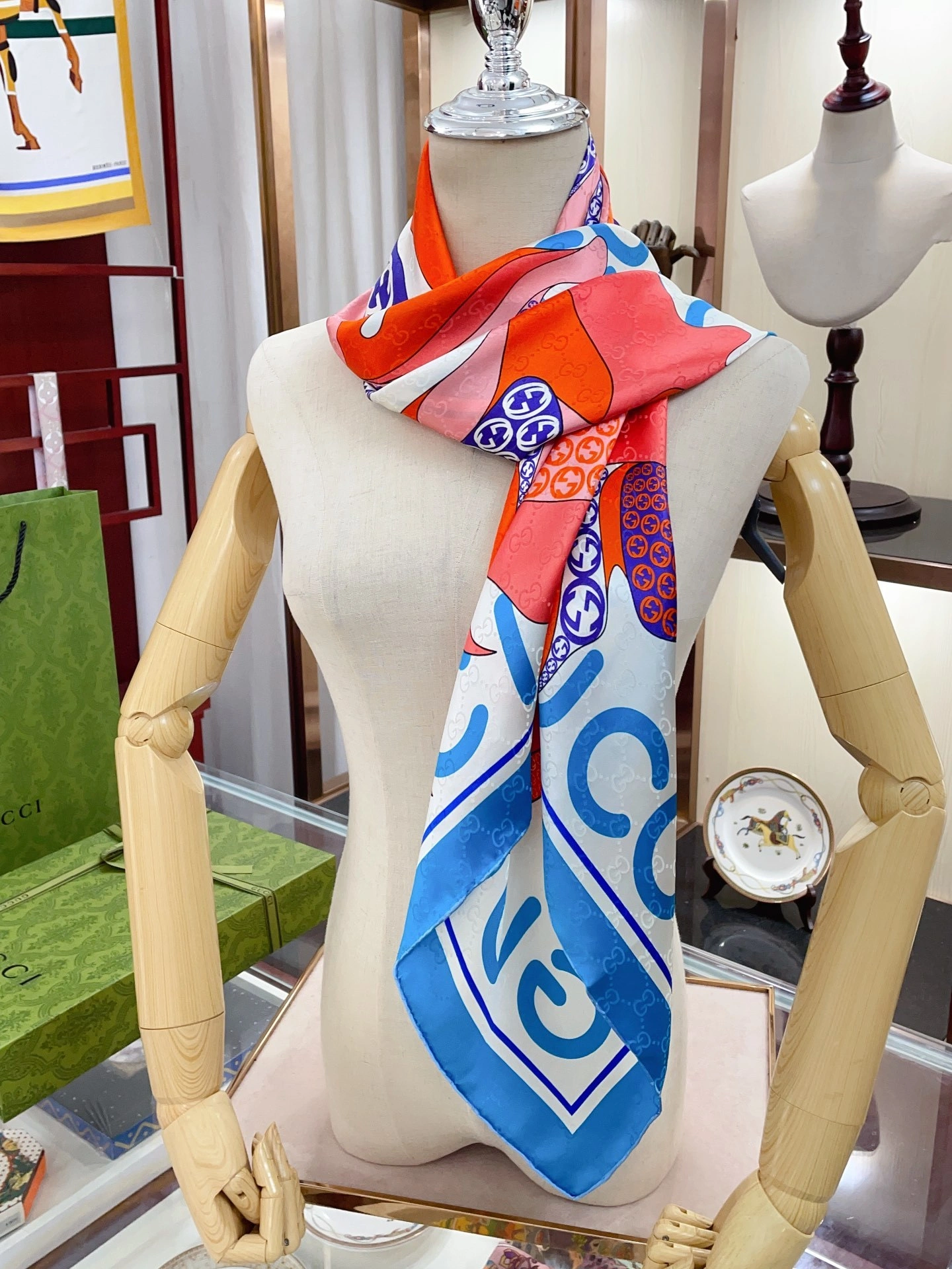 &Barbara-- item:C-S132E1510
