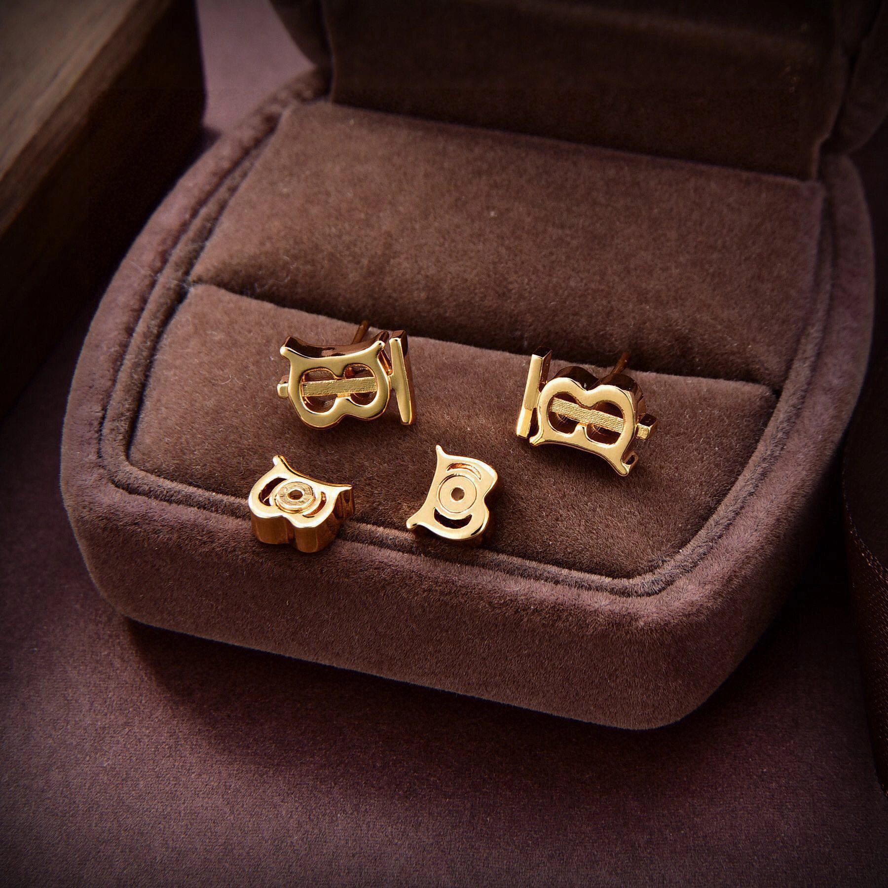 Barbara-- item:D-S092D1655