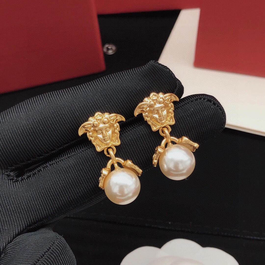 Barbara-- item:D-S092D2151