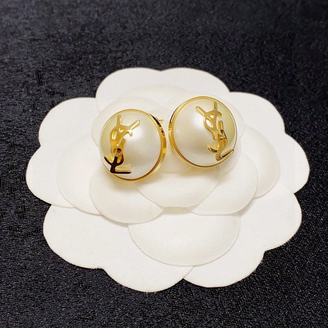 Barbara-- item:D-S092D2154