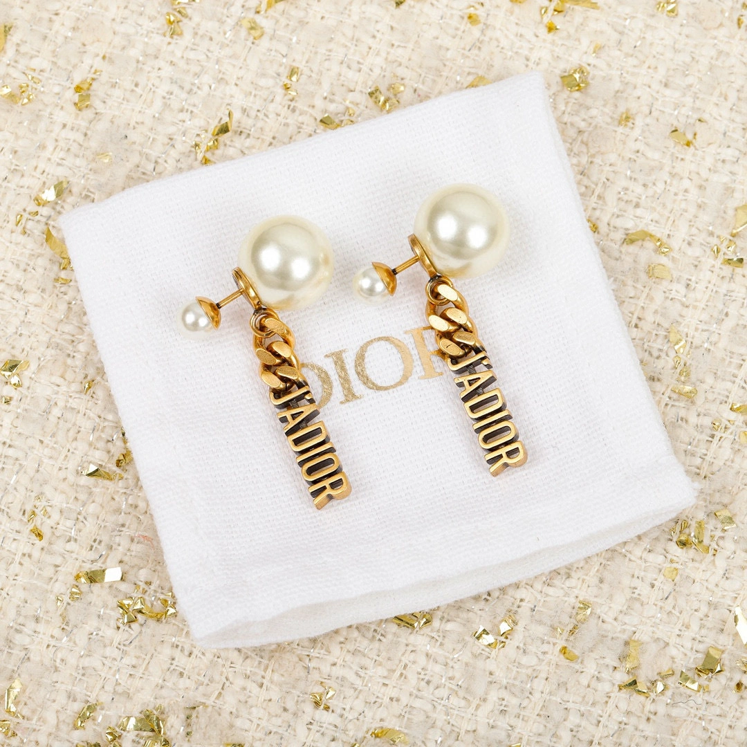 Barbara-- item:D-S092D2172