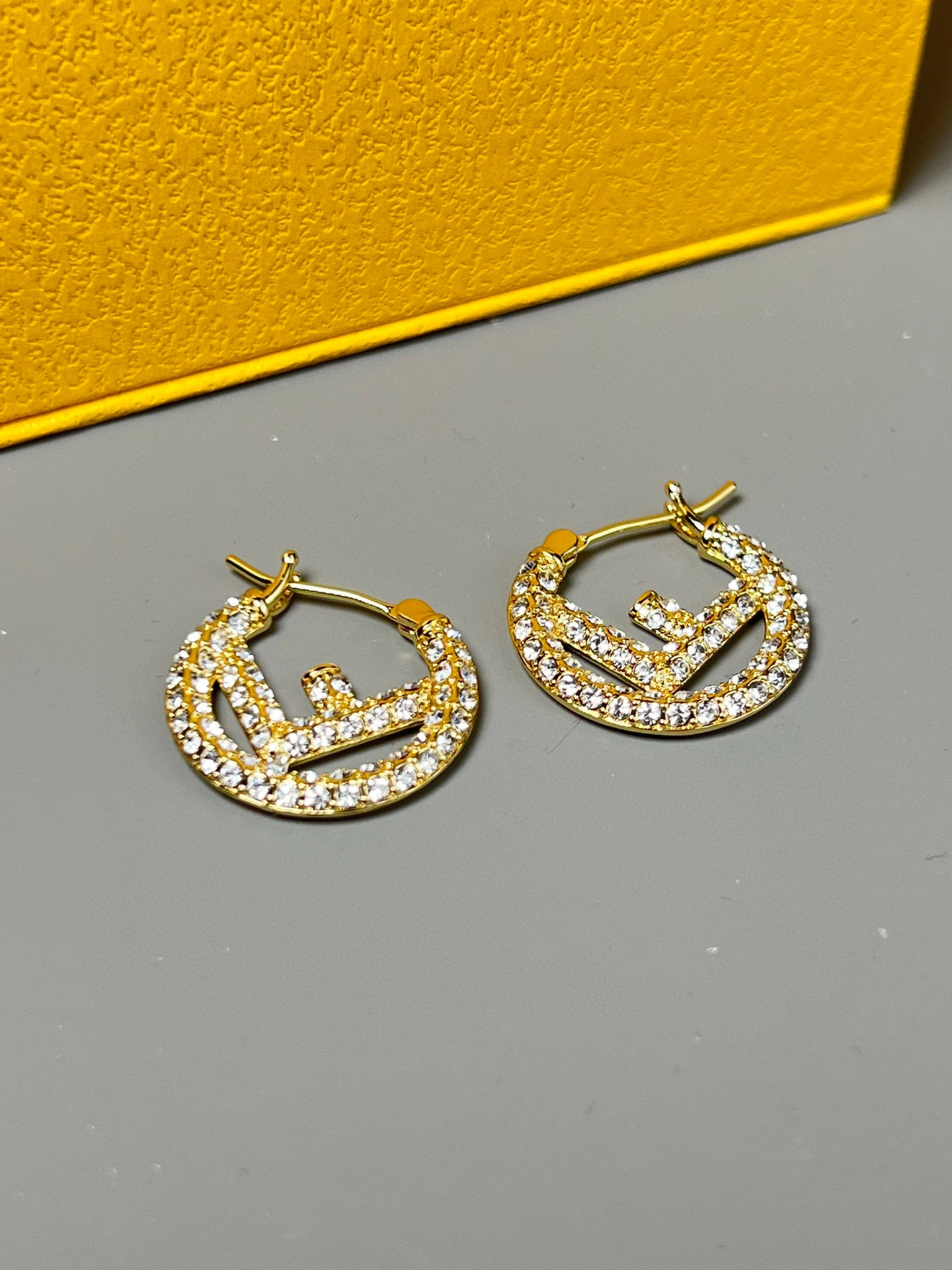Barbara-- item:D-S092D2176