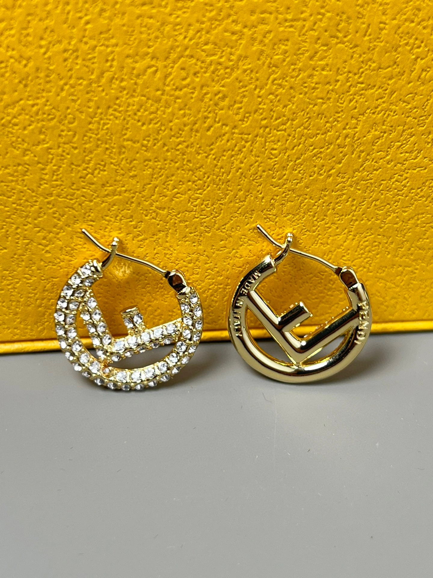 Barbara-- item:D-S092D2176