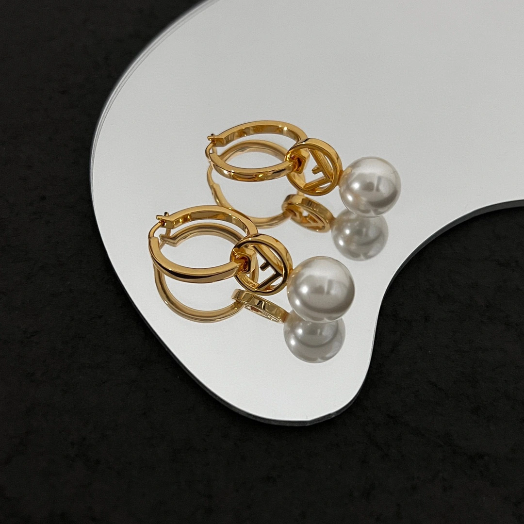 Barbara-- item:D-S092D2177
