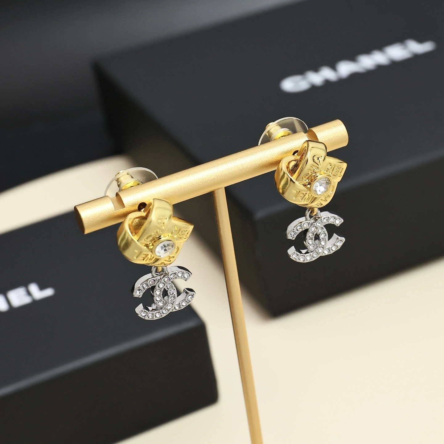 Barbara--3h1958 earrings item:E-S092I2502H