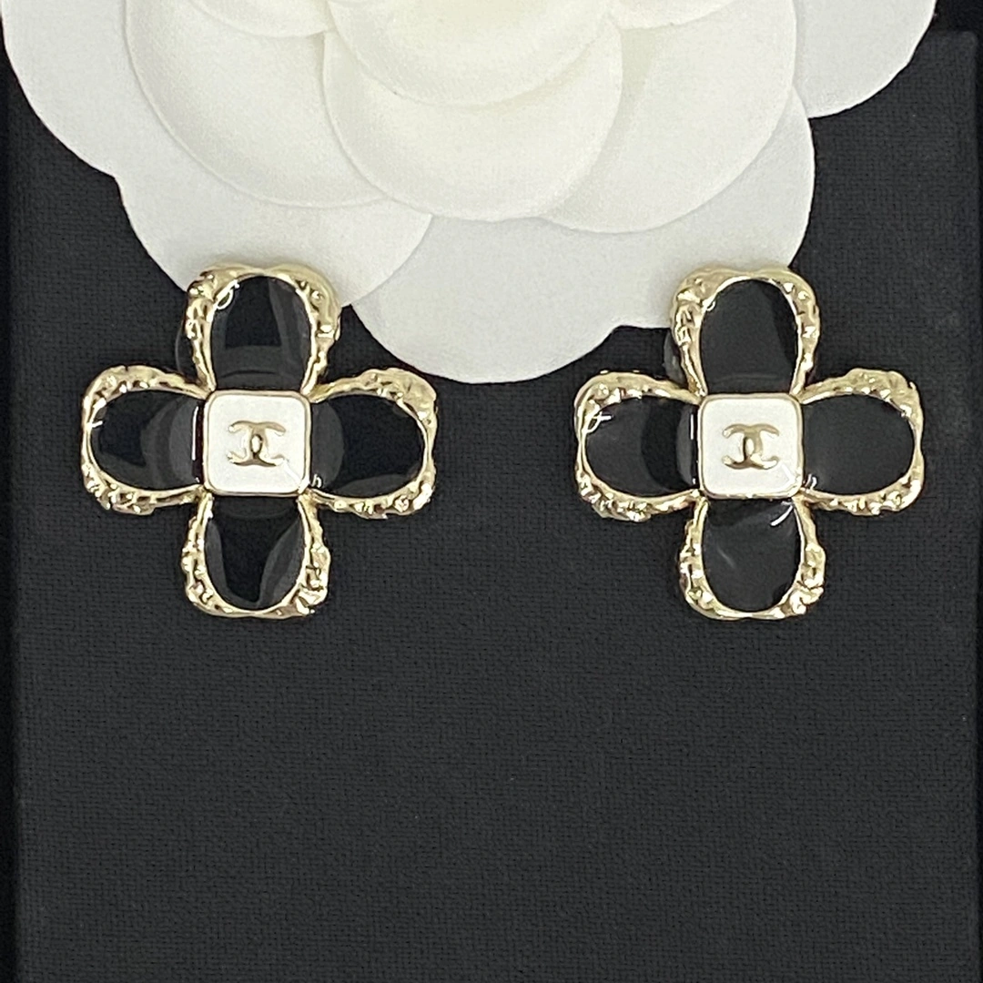 Barbara--3h1958 earrings item:E-S092I2505H