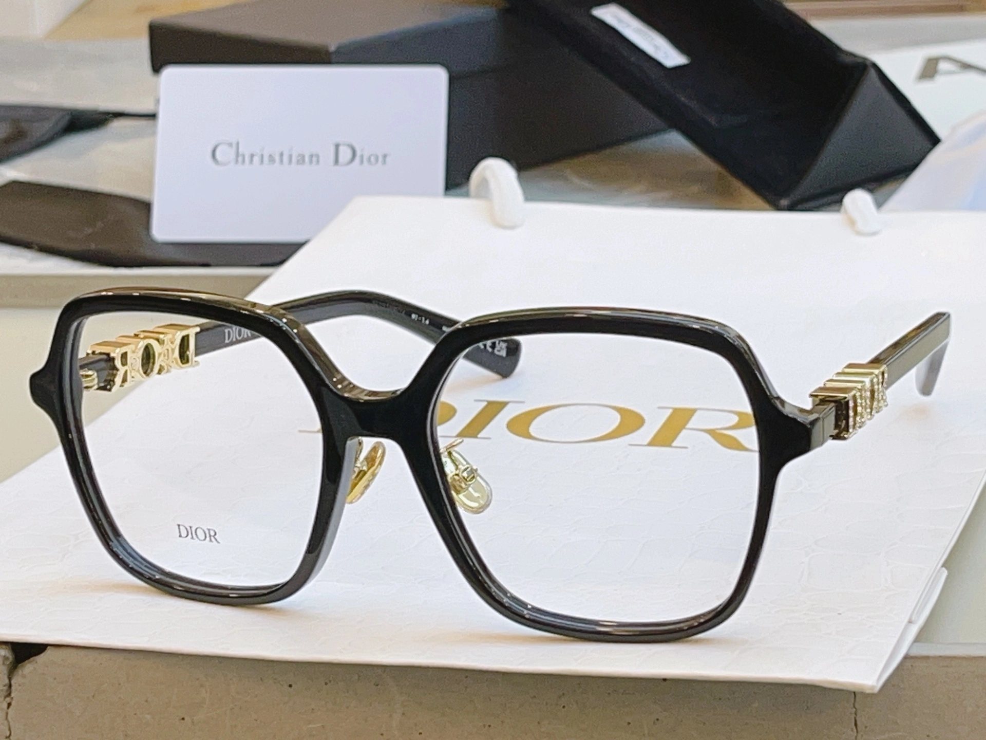 Barbara--4ior MODEL：Treasure S1F 7Colour item:F-S132A1528-7H