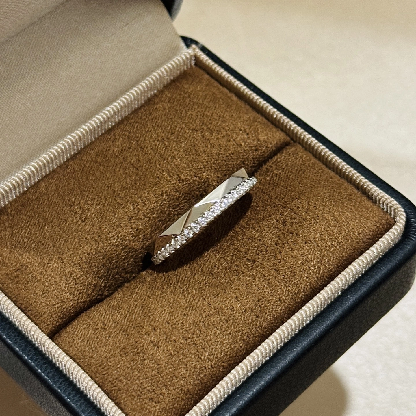 Barbara--6r1ff silver item:E-S092I1724H