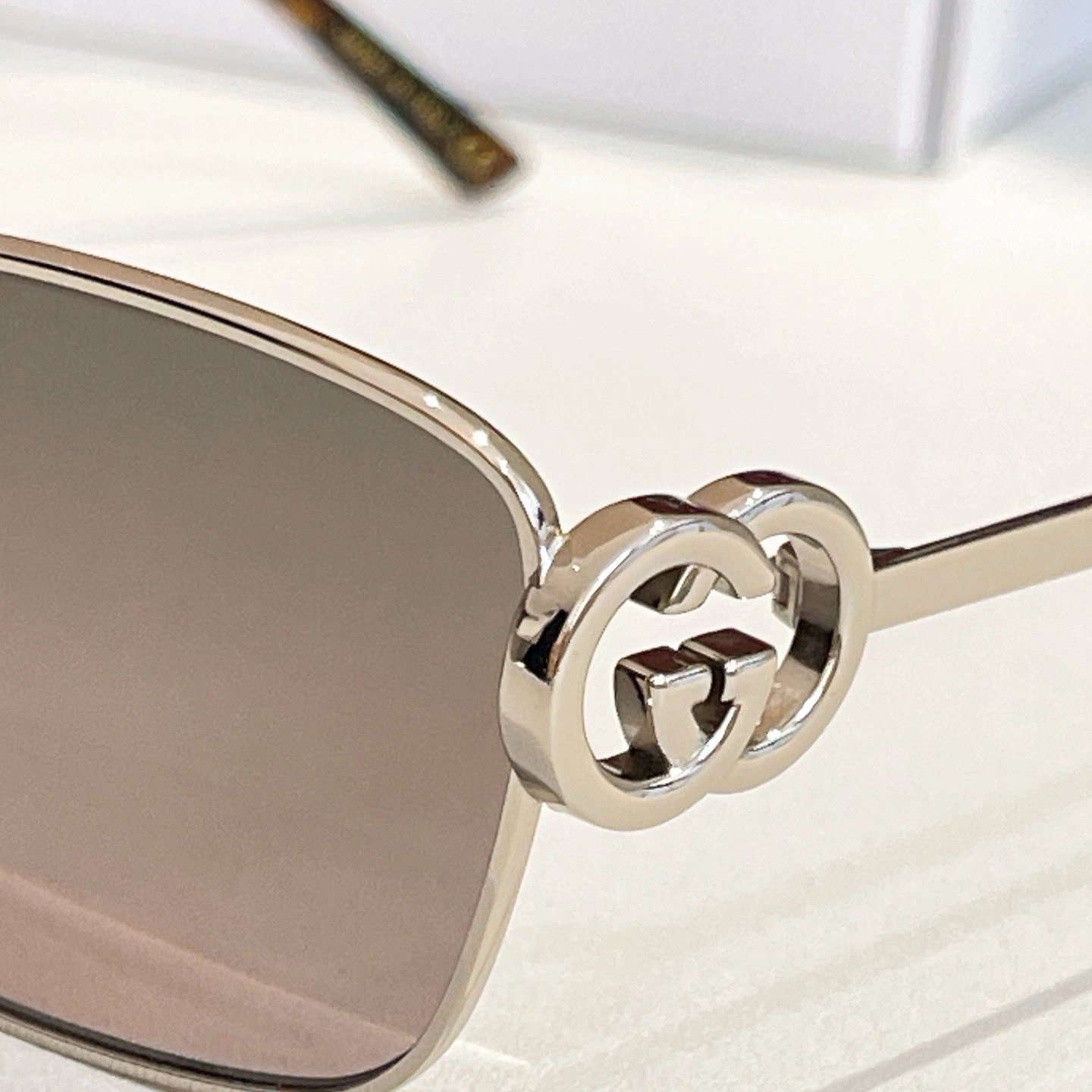 Barbara--6u33i MODEL：GG 2045S 4colour item:F-S132A2336-4H