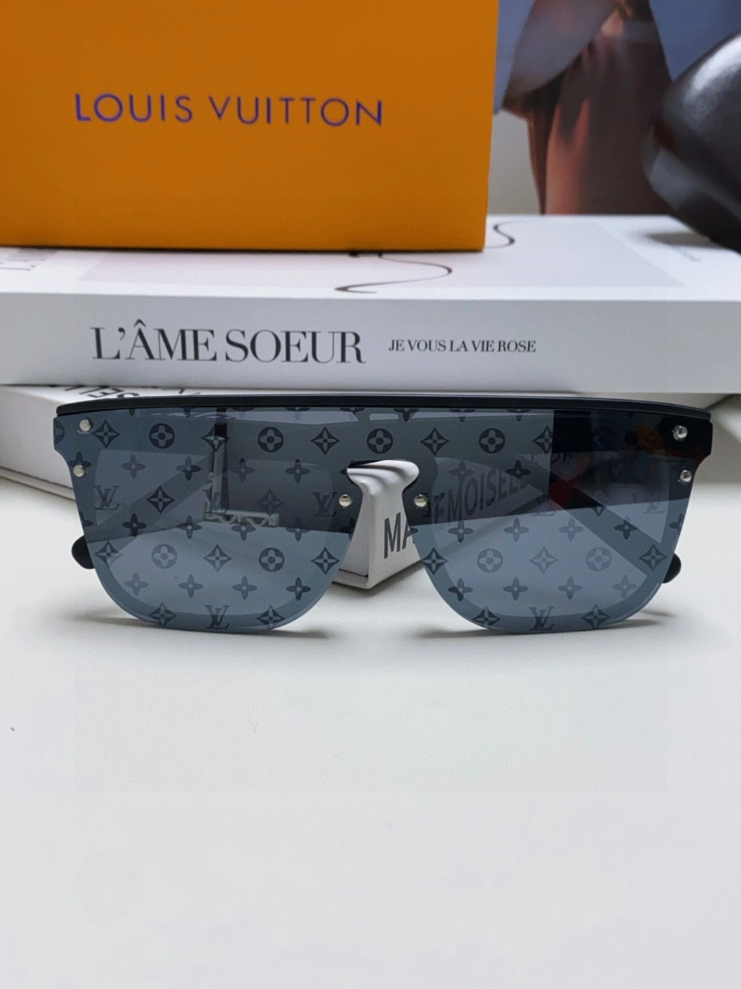 Barbara--8V 3colour item:E-S132C2956-3