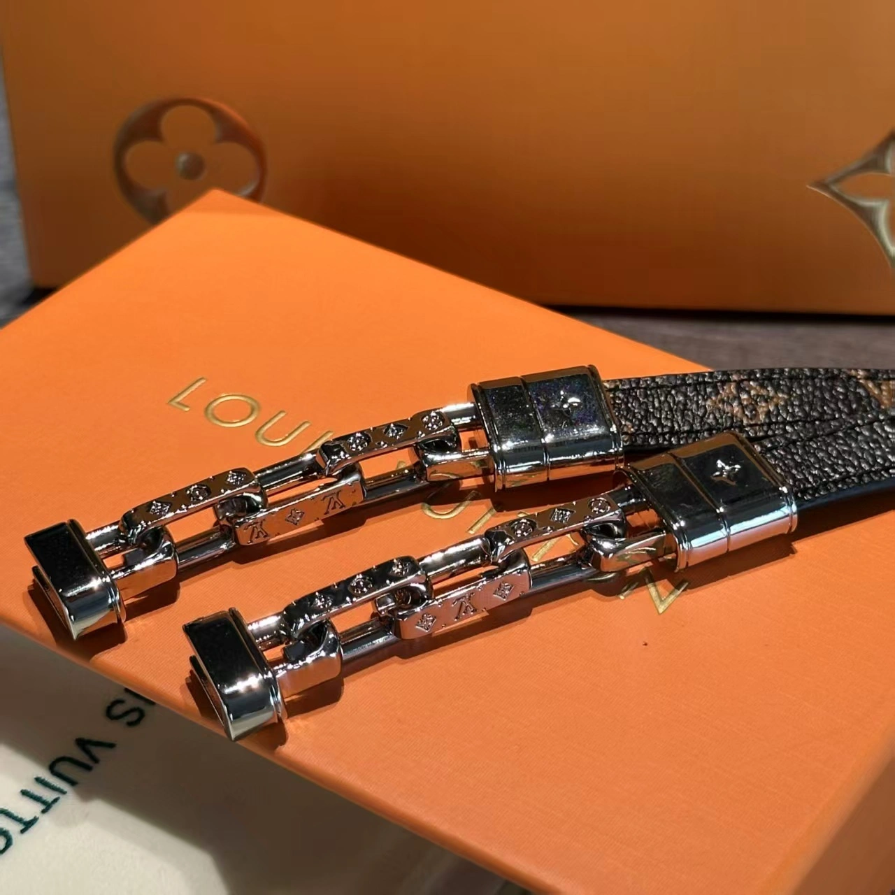 Barbara- 8V bracelet M8340E 2Colour item : E-S000K0922-2