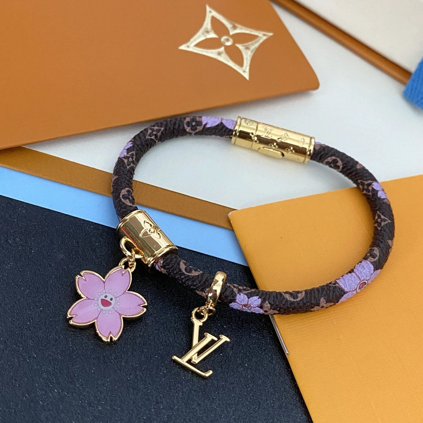 Barbara--8V bracelet item:E-S092I2539H