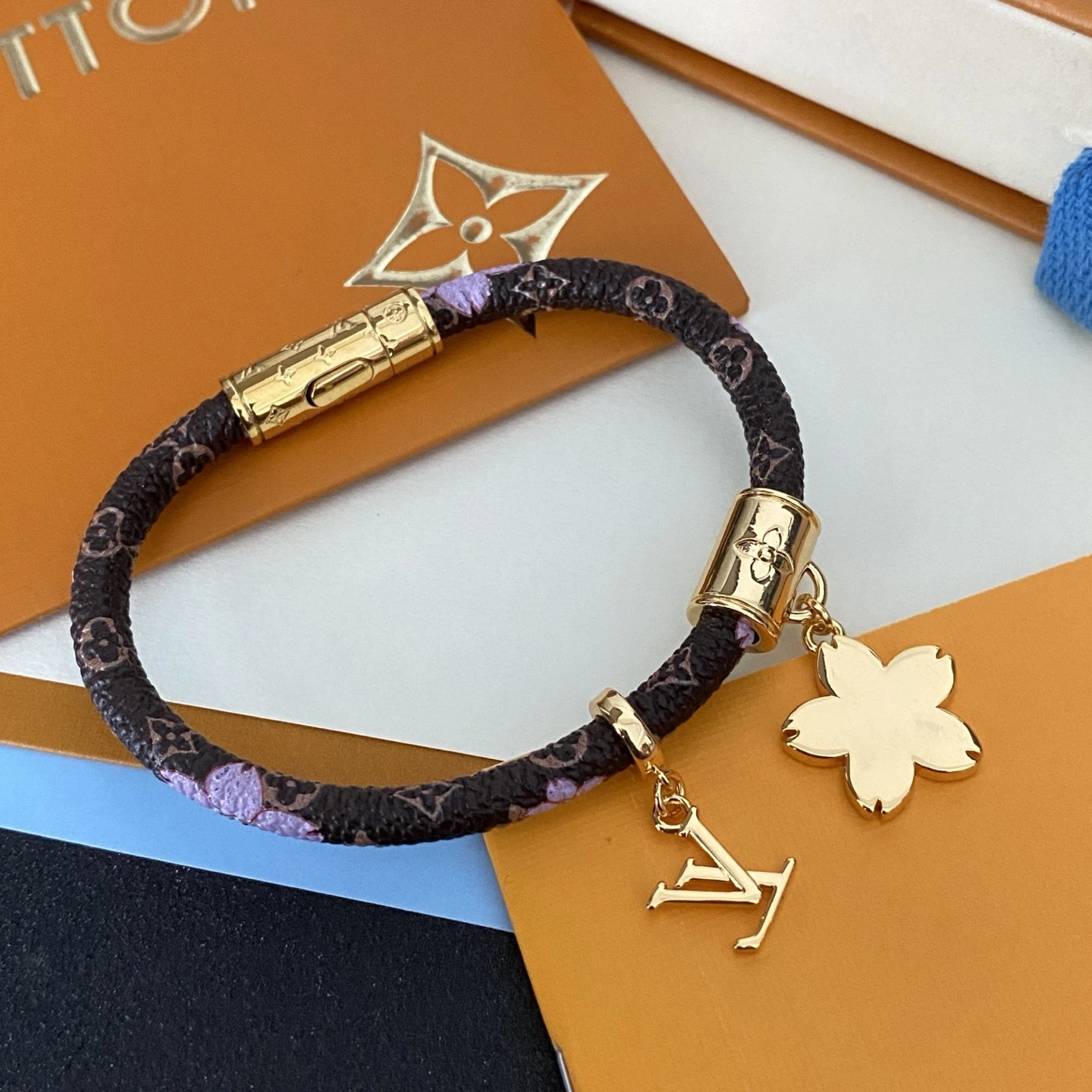 Barbara--8V bracelet item:E-S092I2539H