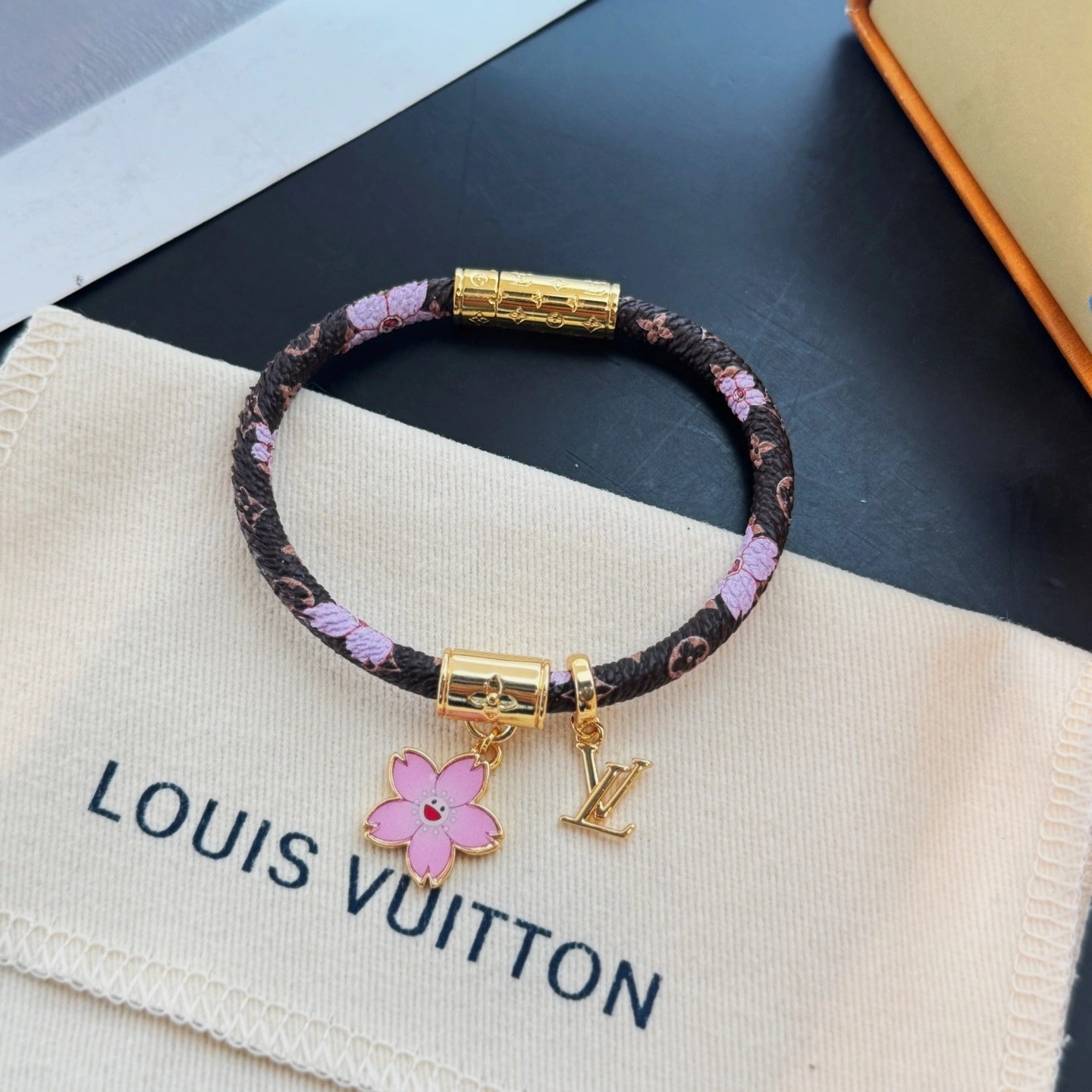 Barbara--8V bracelet item:E-S092I2539H