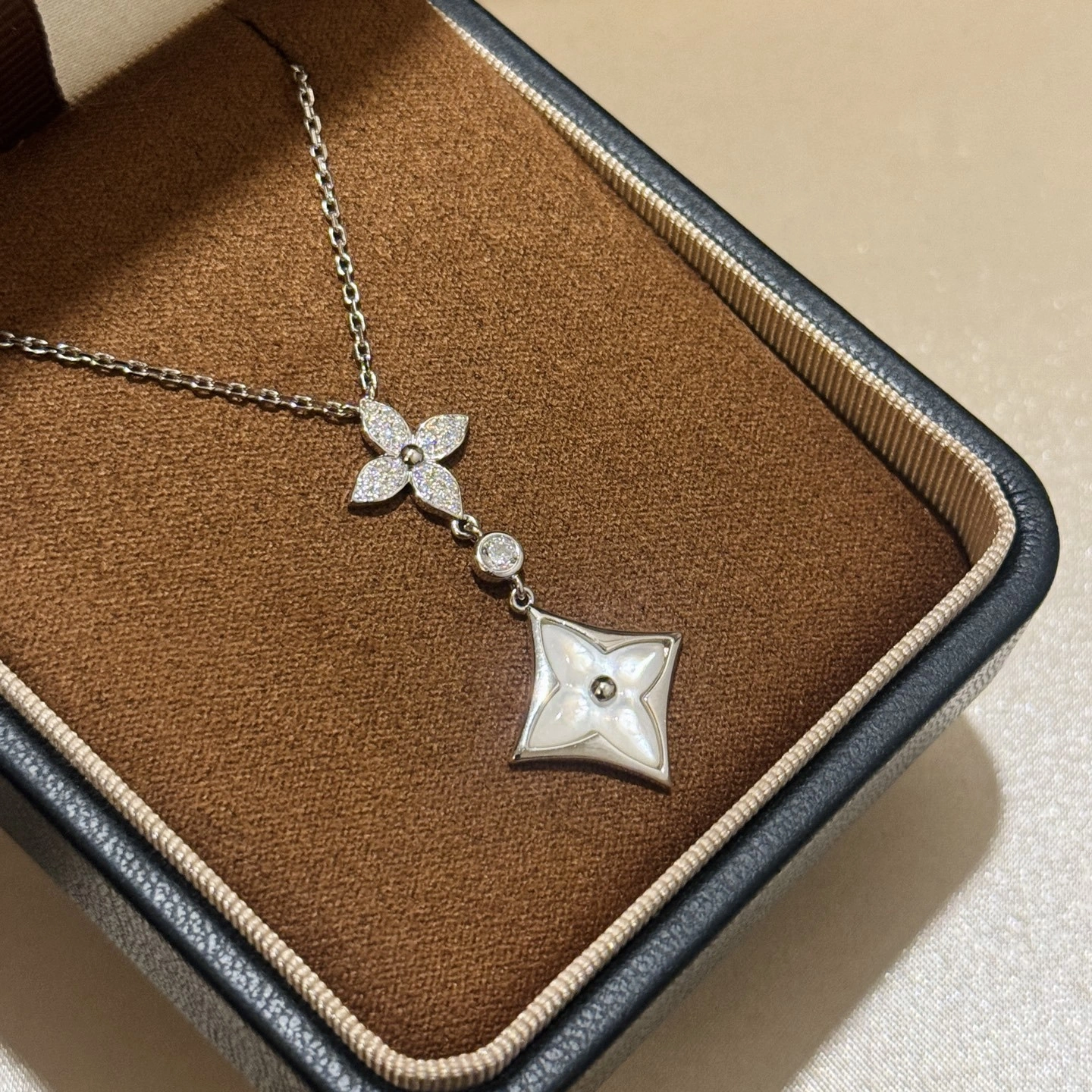 Barbara--8V silver item：E-S092G1329