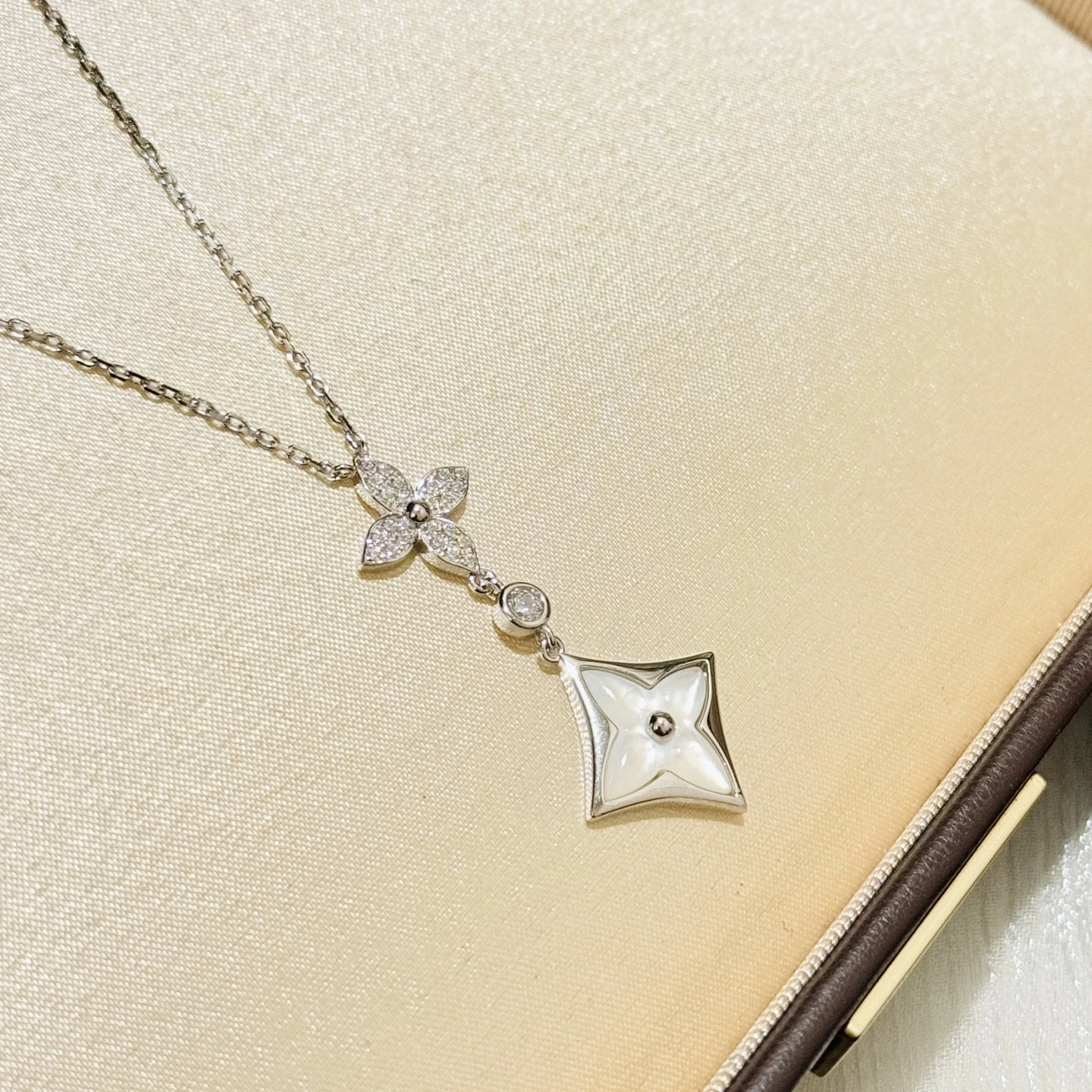 Barbara--8V silver item：E-S092G1329