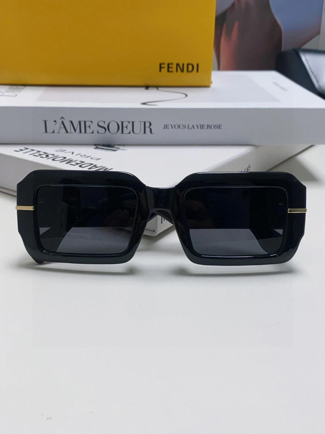 Barbara--F594i 4Colour item:E-S132C2807-4