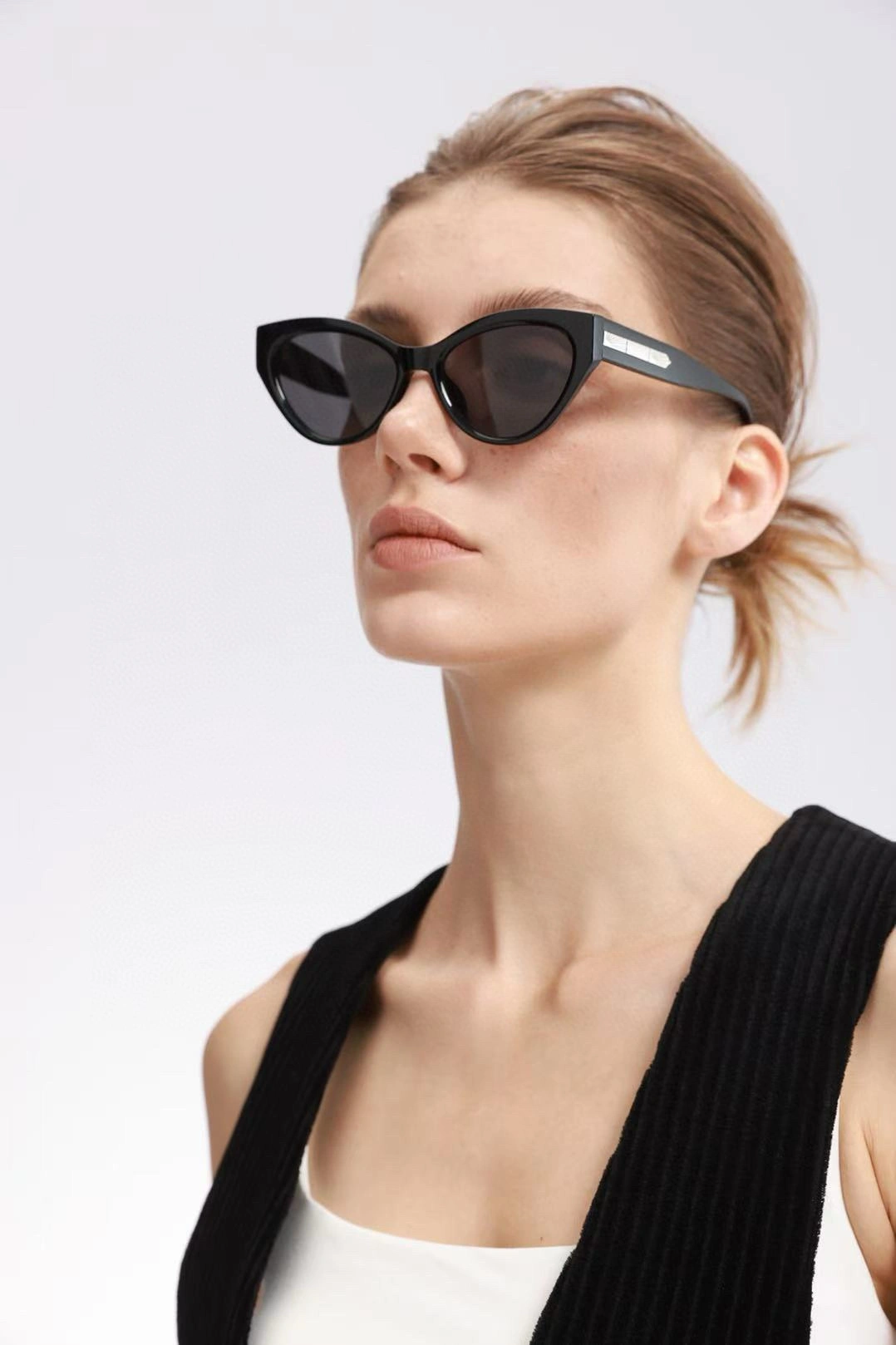 Barbara--F594i FE 40164U 4Colour item:E-S132C2810-4