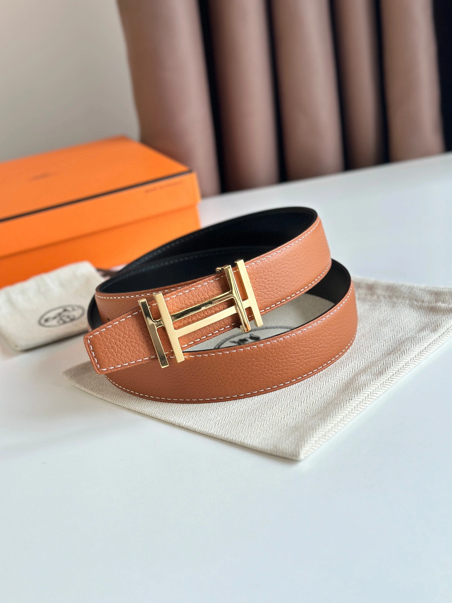 Barbara--H066050CP2K-H073967CAAA reversible Calfskin 32MM item:D-S000A1918R